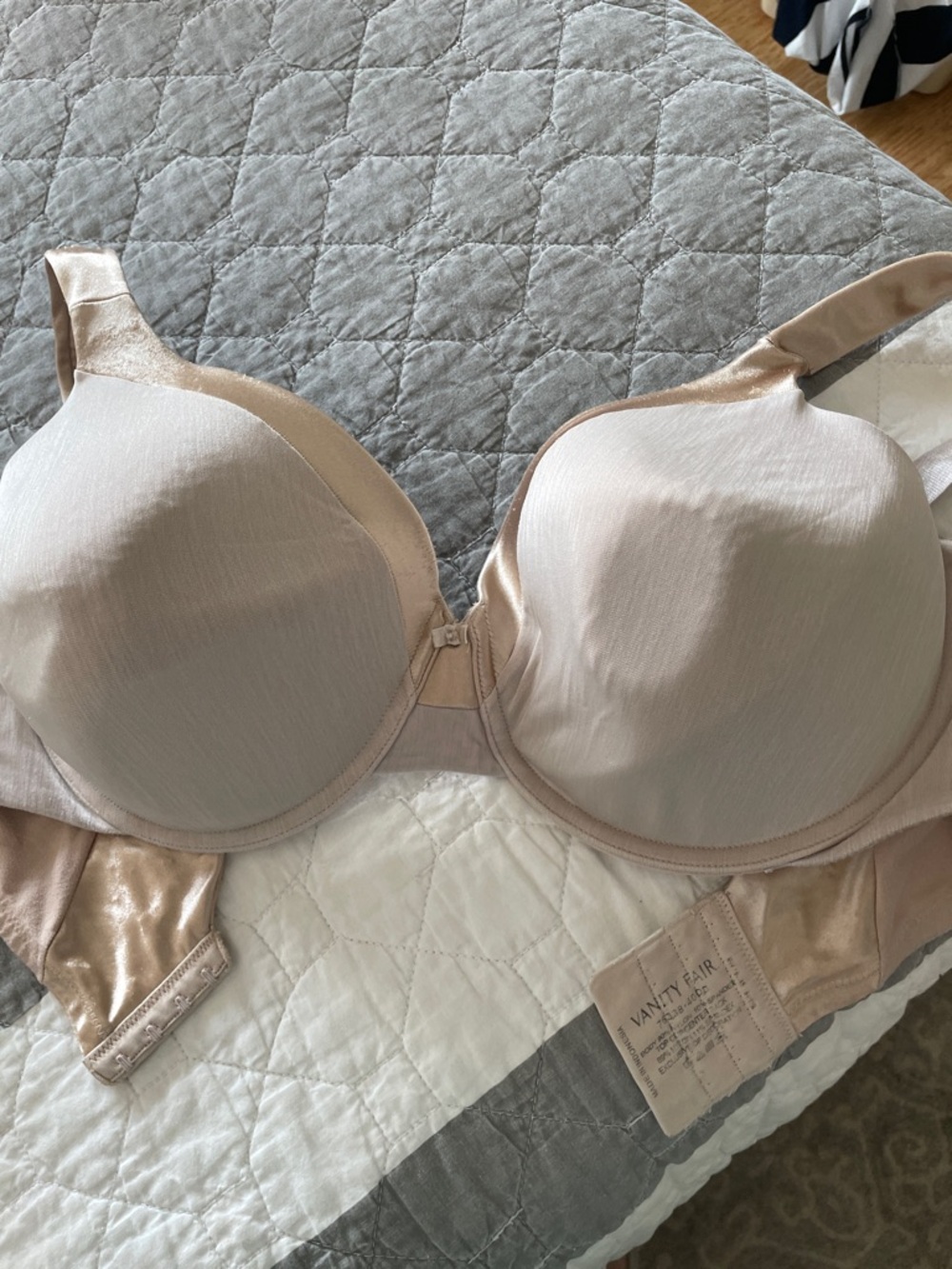 Vanity Fair Smooth Light Blush T-Shirt Bra